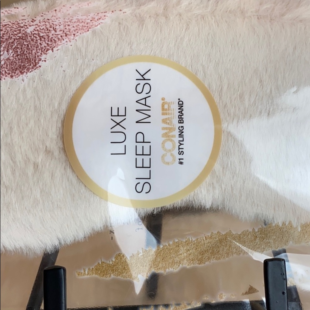 White Sleep Mask From Conair